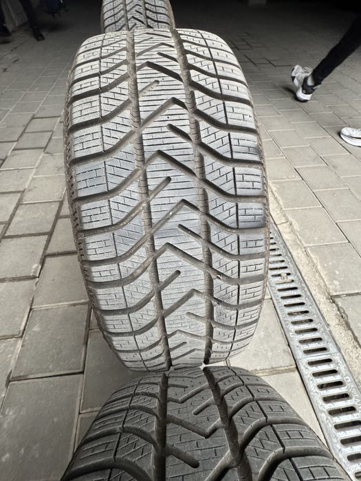 Set 4 roți complete BMW 205/55 R16 – Cauciucuri/Anvelope M+S Pirelli
