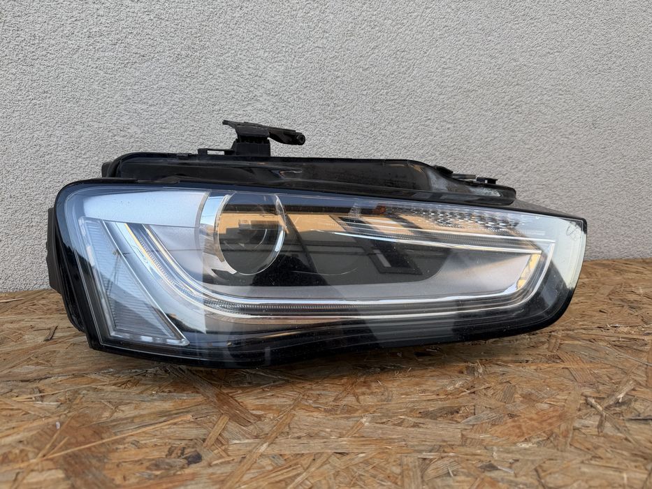 Far dreapta Audi A4 B8 8k b8.5 Facelift 2012-2015 Xenon + LED Original