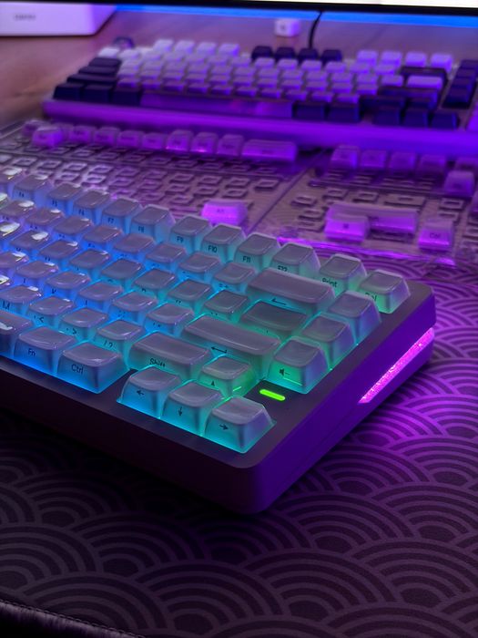 vgn NEON PRO custom magnetic keyboard