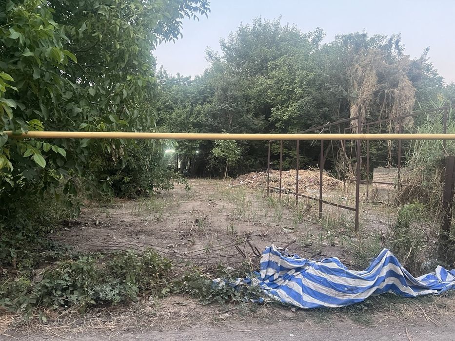 Срочно Кибрайда 6 сотик ер сотилади газ свет кадастри бор