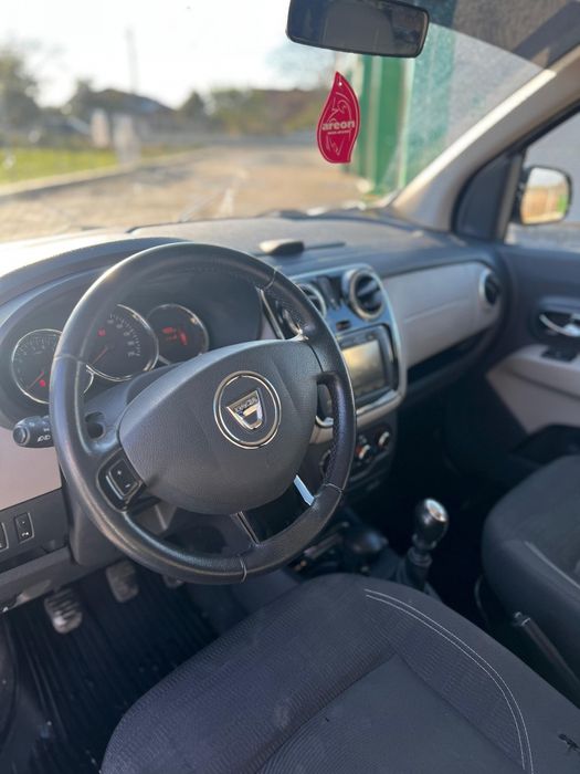 Dacia Lodgy 1,5 dci Avariat in spate