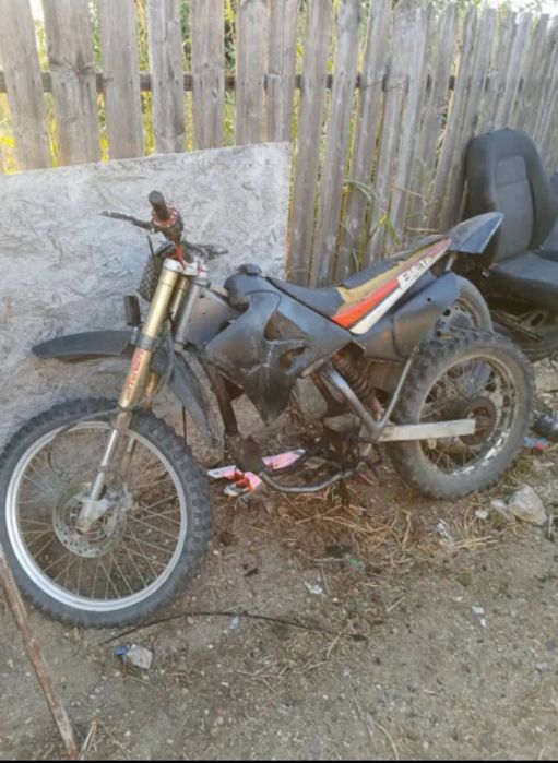 Vând cadru de motocross perfect fără rupturi sau scurgeri de 250cc