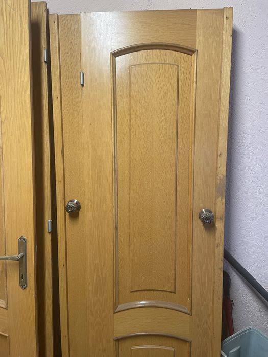 Usi din furnir de vanzare