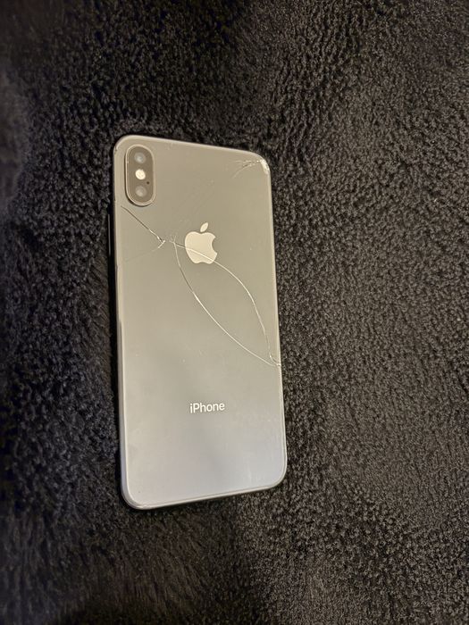 iPhone X черен цвят