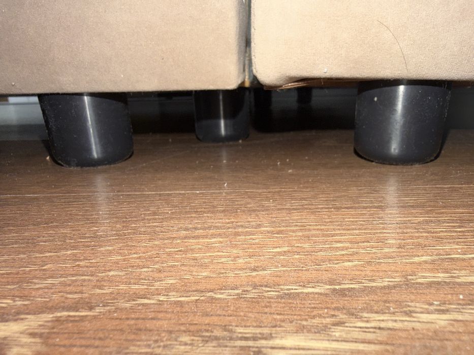 Продам диван в хорошем состоянии.