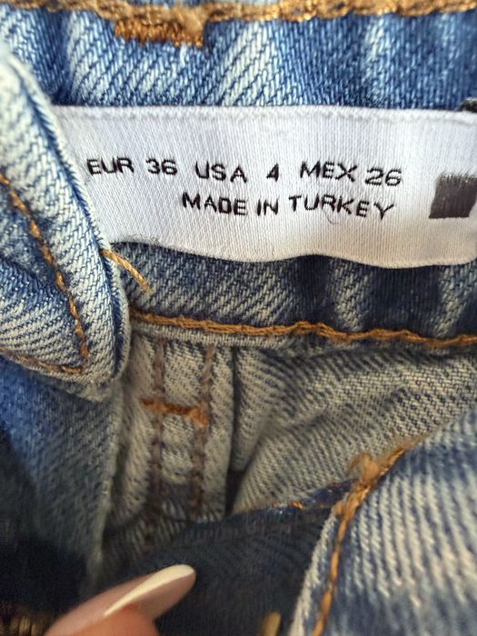 Дънки Zara / Pull&Bear – много модели, размери 34–36 (има още модели, които не съм включила в обявата)