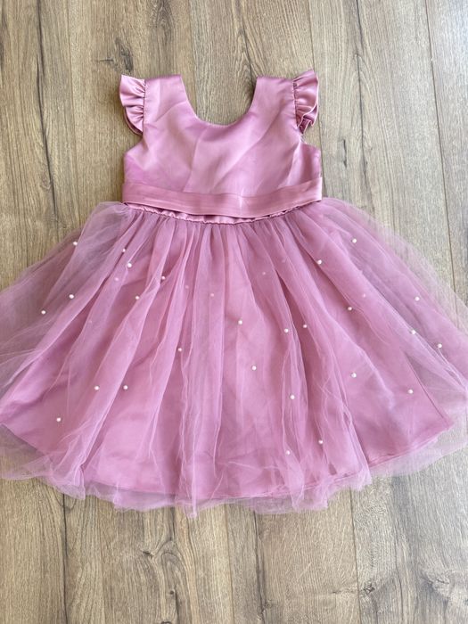 Любое платье за 3 000 тенге