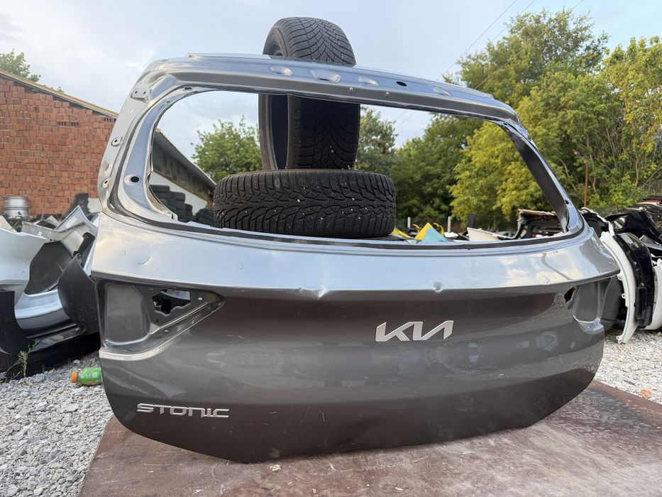 Капак Kia Stonic 2020 год.-