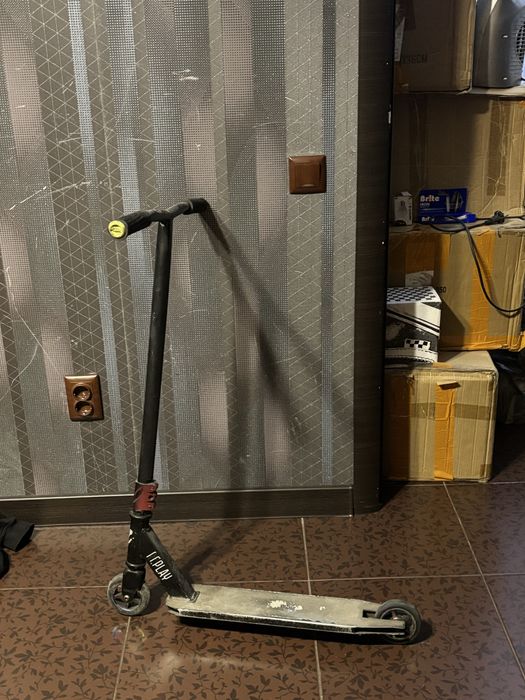 Трюковой самокат