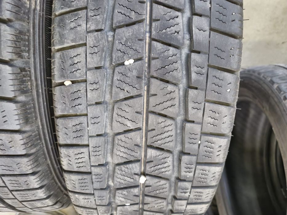 4 anvelope iarna Falken 215 65 16 C stare buna