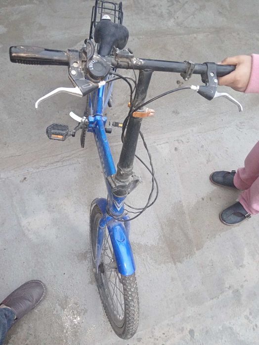 Velosiped sotiladi holati yangi minilmagan.