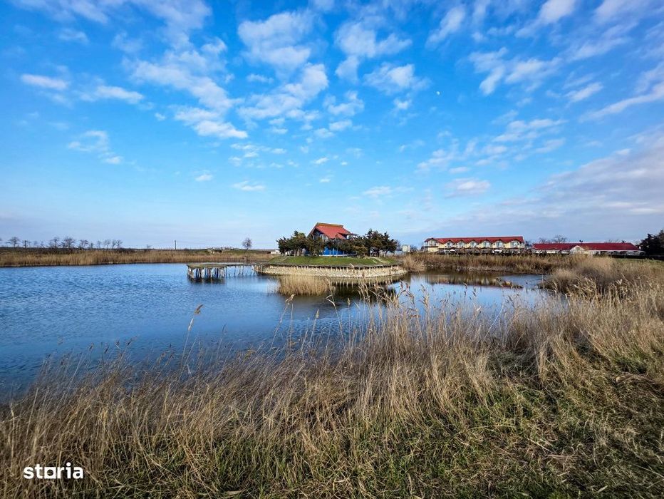 Oportunitate Unica! Teren de 35 Ha la 10E/mp cu Lacuri Medicinale si A