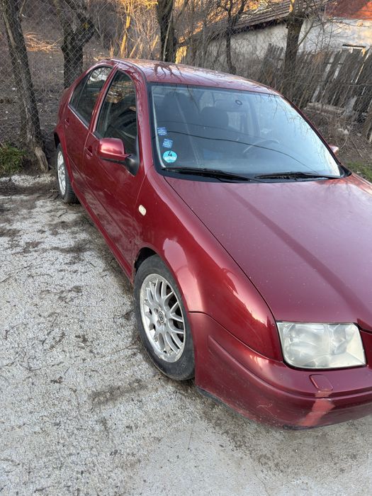 Vand vw bora 1.6 benzina SR