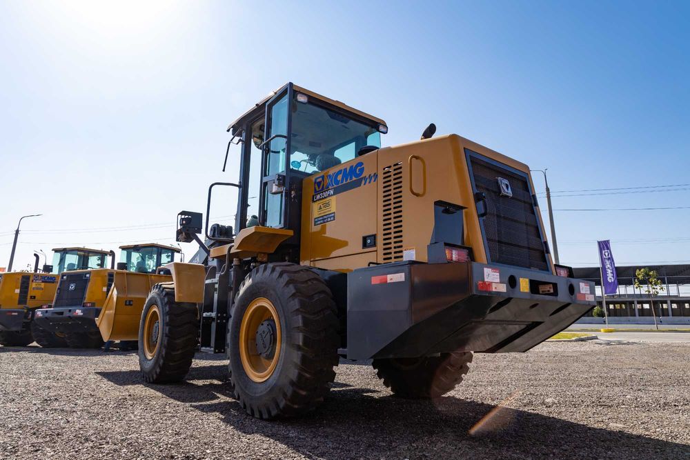 Фронтальный погрузчик XCMG LW330FN 2.1 куб, джойстик в Ташкент
