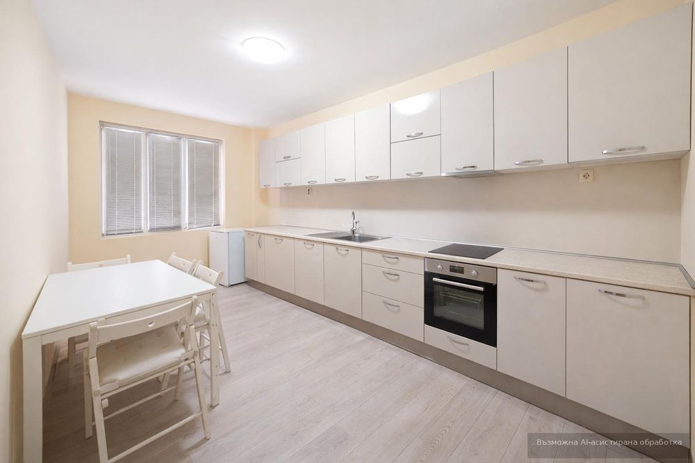 Тристаен апартамент под наем в Център