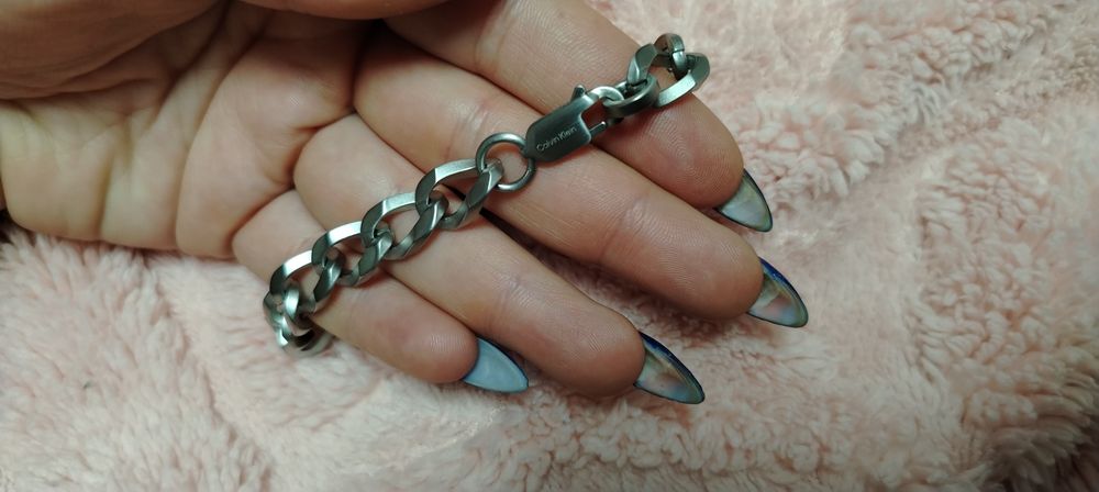 Оригинални гривни и колиета на Guess Celvin Klain  Patrizia Pepe