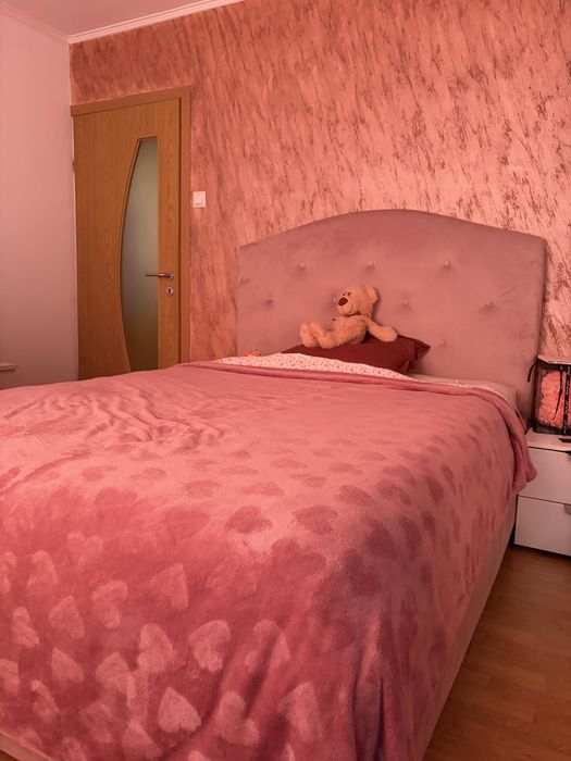 Pat matrimonial tapițat + saltea, de vânzare