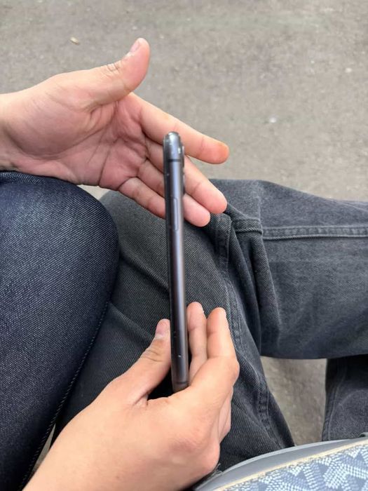 IPhone 11 ( с коробкой)