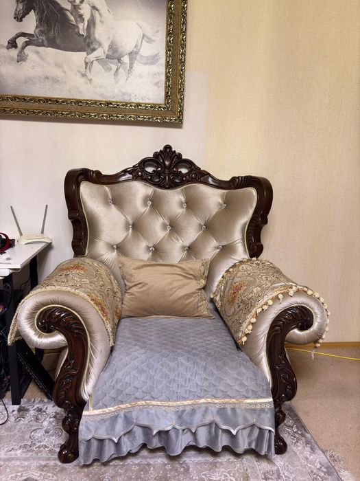 Продам диван с креслом