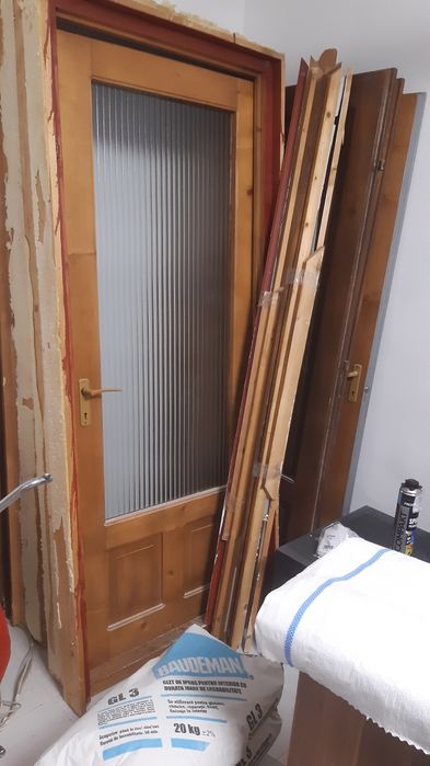 Uși de interior  lemn masiv
