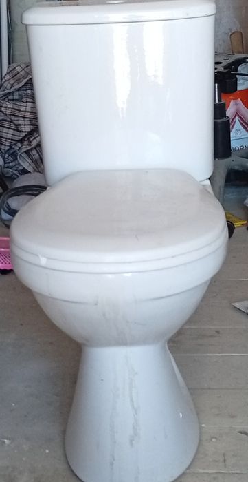 Унитаз б/у продам