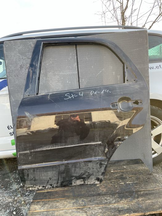 Задна лява врата за Suzuki SX4 Сузуки СХ4  2007-2013г