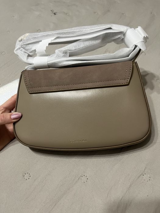 Нова чанта Calvin Klein