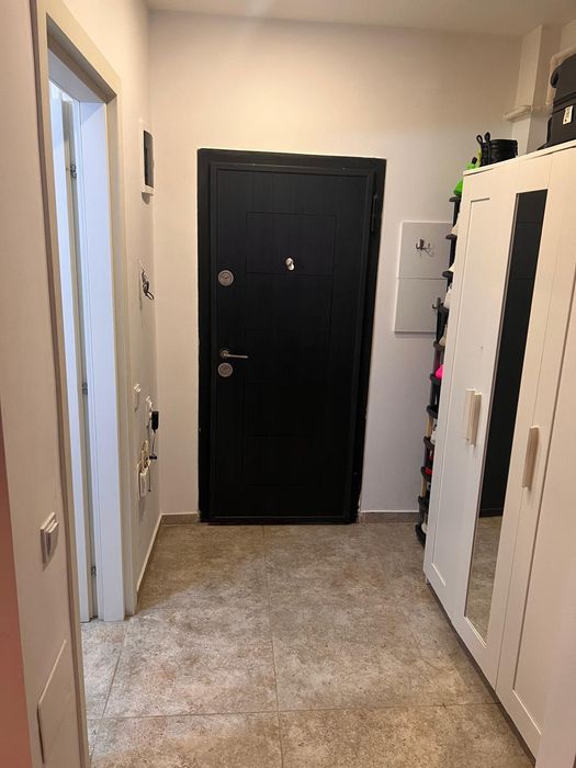 Vând garsoniera Militari Residence