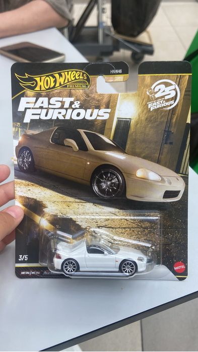 Машинка hot wheels premuim