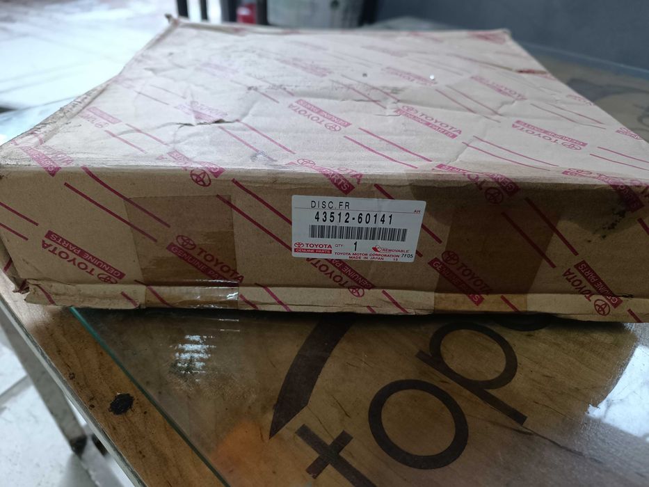 передние диски на Toyota Land Cruiser 105