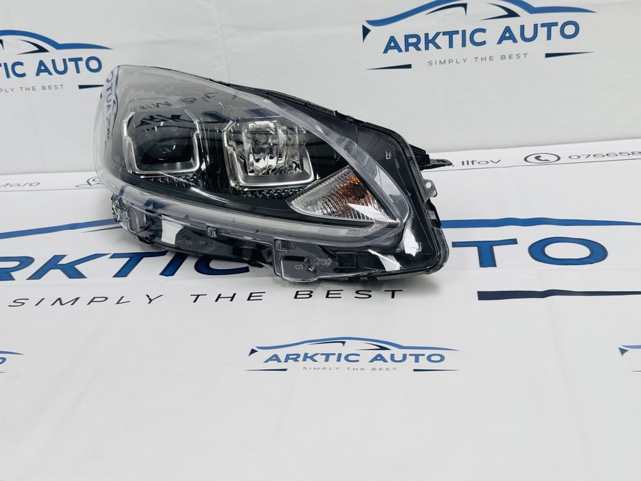 Far dreapta led Ford Kuga model dupa 2020 cod LV4B-13W029-AL