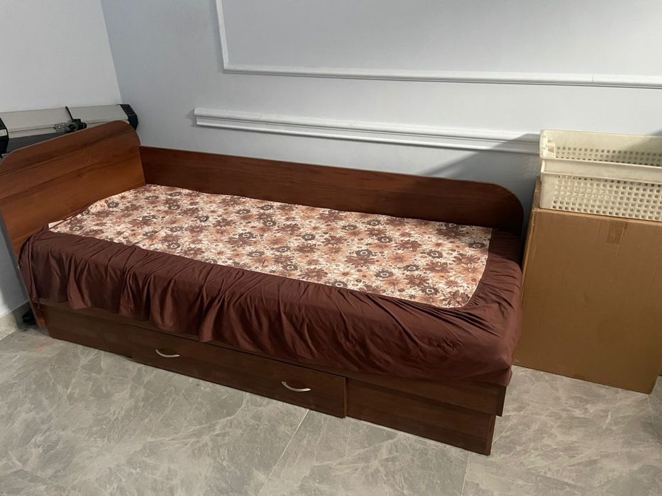 Кровать односпальная