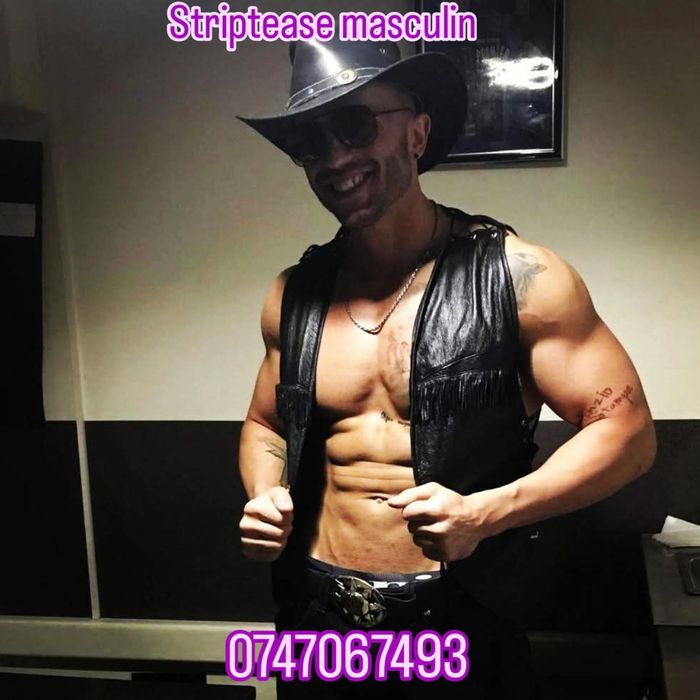 Striper dansator Arad Timisoara