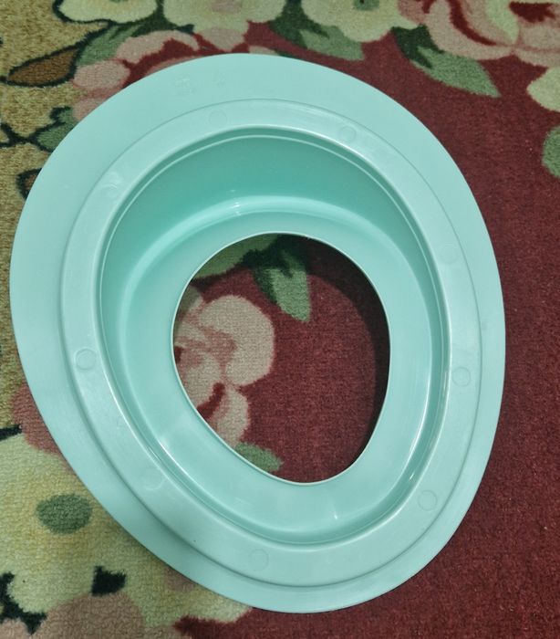 Продам насадку на унитаз