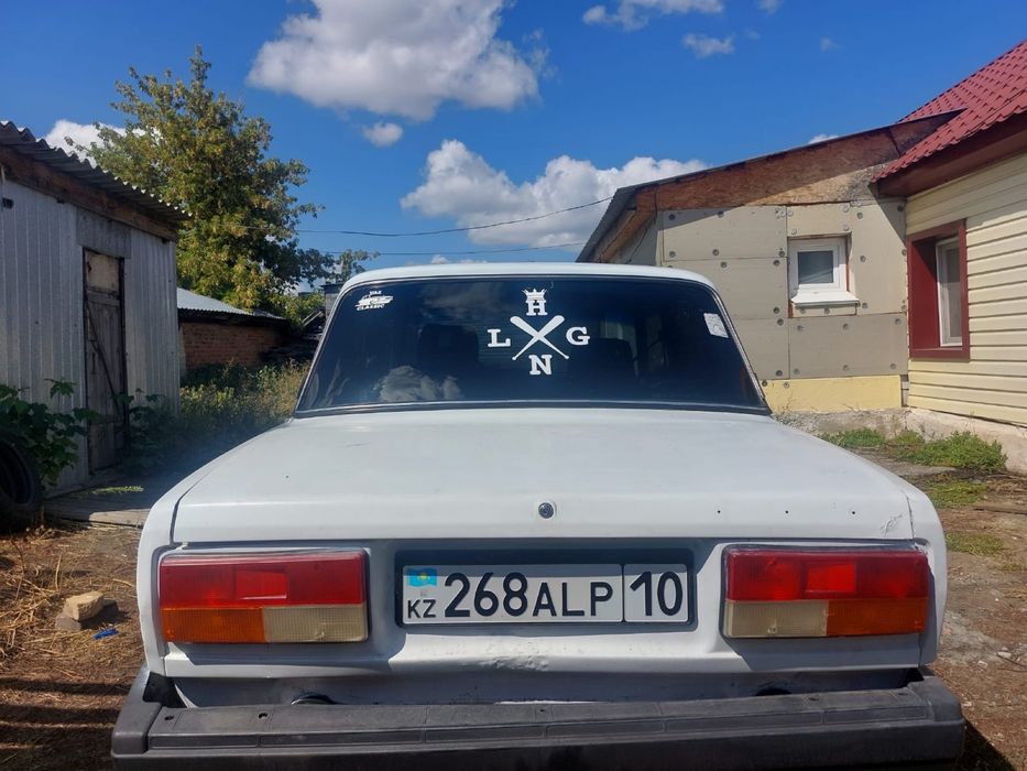 Подам ваз 2107..