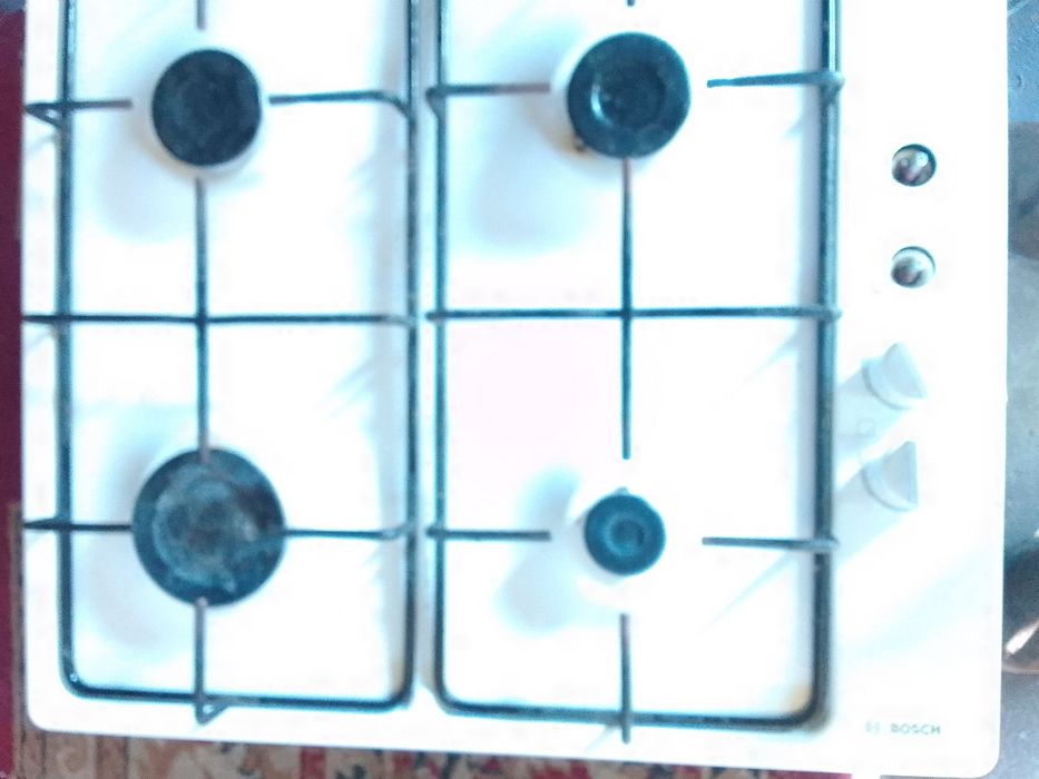 Продам газ плиту всроеную BOSCH