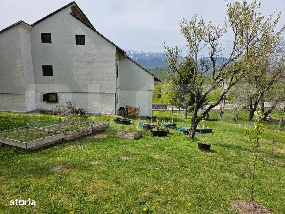 Casa de vacanta, pretabila pentru pensiune in Moieciu