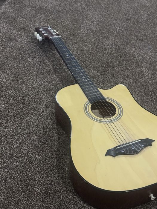 Продается гитара!