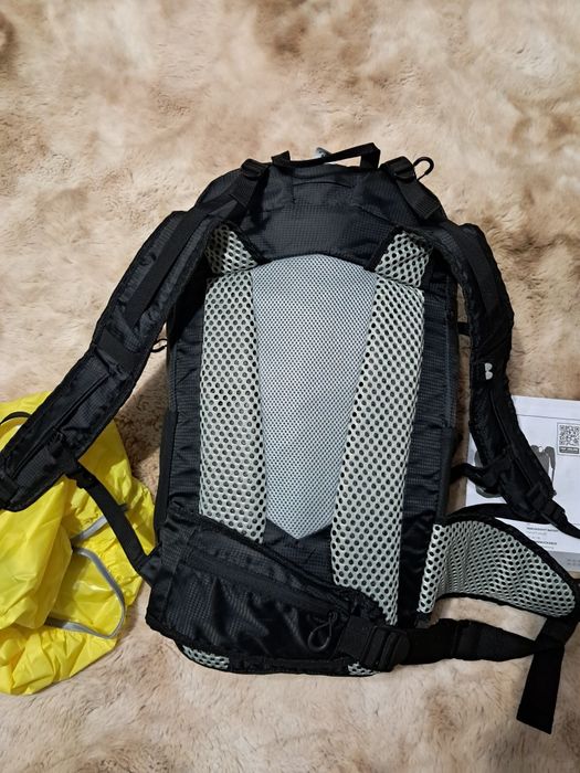 Rucsac drumeție Crivit 30L (Nou, cu husă de ploaie inclusă)