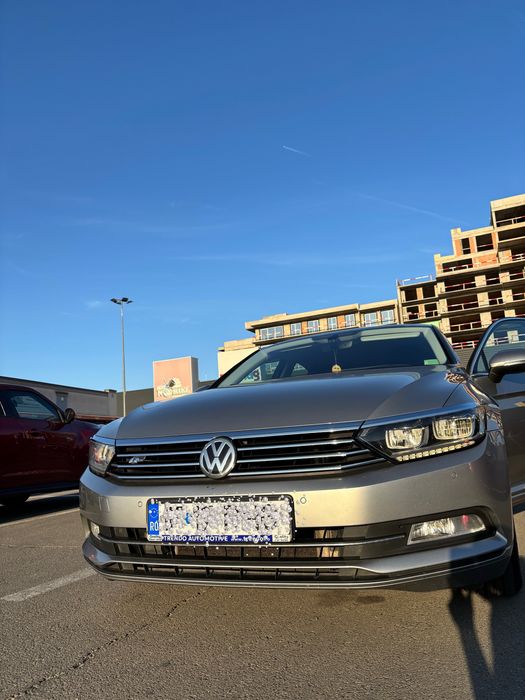 Volkswagen Passat 2.0 TDI DSG R-Line / BlueMotion / unic proprietar RO / 2016