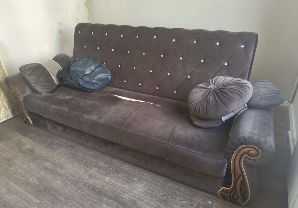 Диван сатылады….