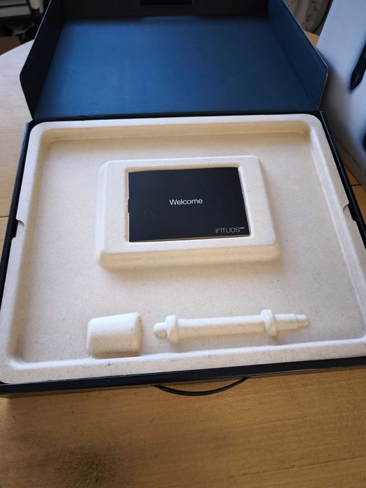 графичен таблет Wacom Intuos Pro M  /PTH-651-ENES/