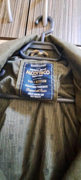 Trenci dama primăvara