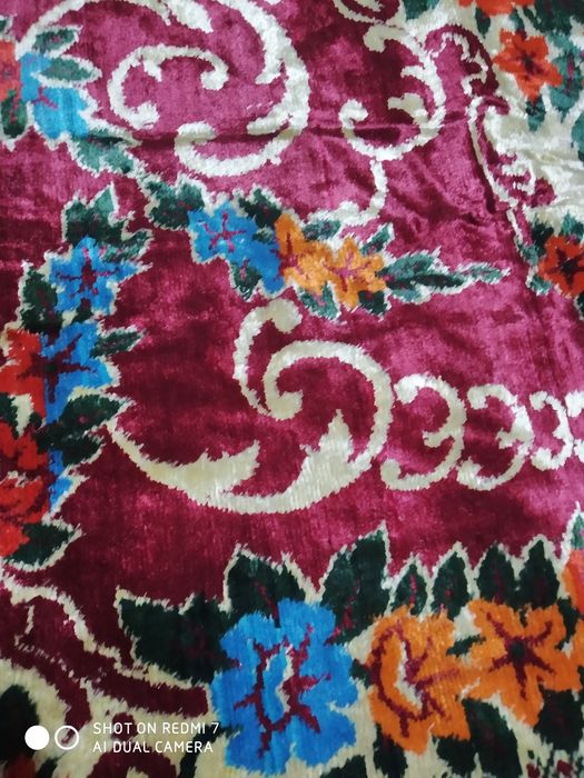 Янги гиламлар. 2-та бир хил