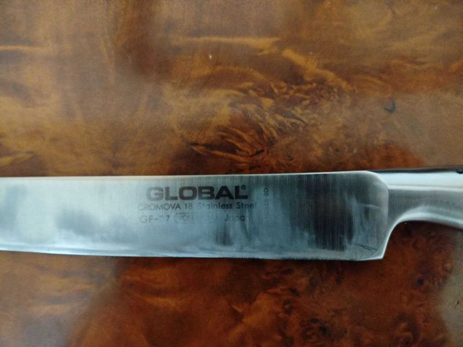 Продам набор: нож Global+точильный камень V-SANE (покупал в Польше)