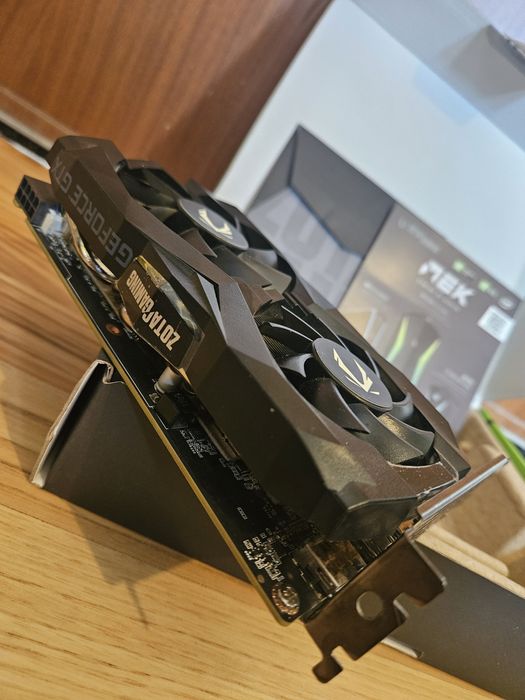 Gtx 1660 super Zotac cu FOLIE pe ea