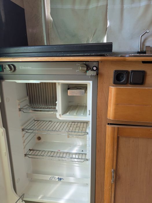 Vânzare rulota  an 2000