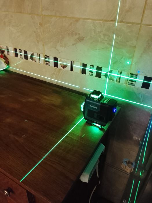 Nivel laser makita 16 linii