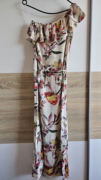 Лятна рокля с едно рамо