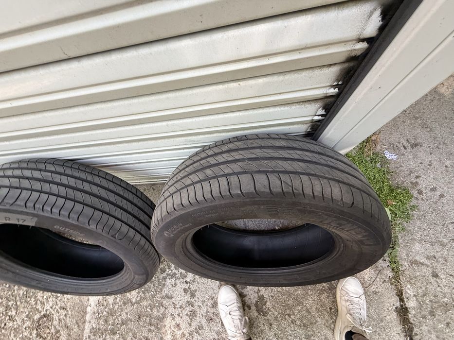 Продавам 4 летни гуми Michelin Primacy 4 215/60/17